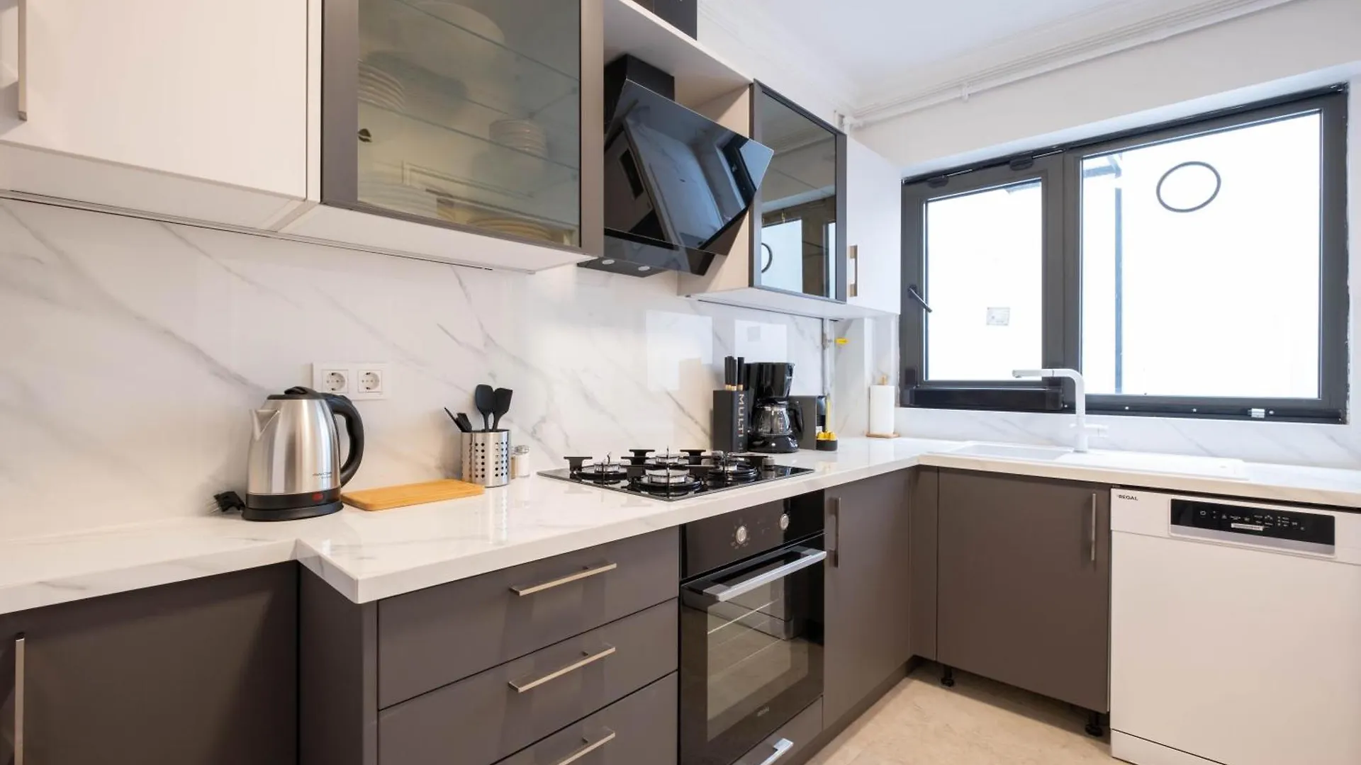 Mayer Sisli Residence - Luxury 3Br Apartments 이스탄불 터키
